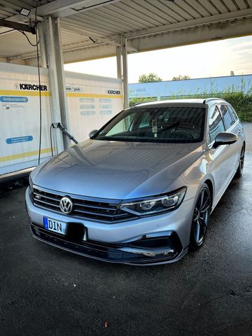 Volkswagen VW Passat 2.0 TDI R line Dynaudio Panorama...