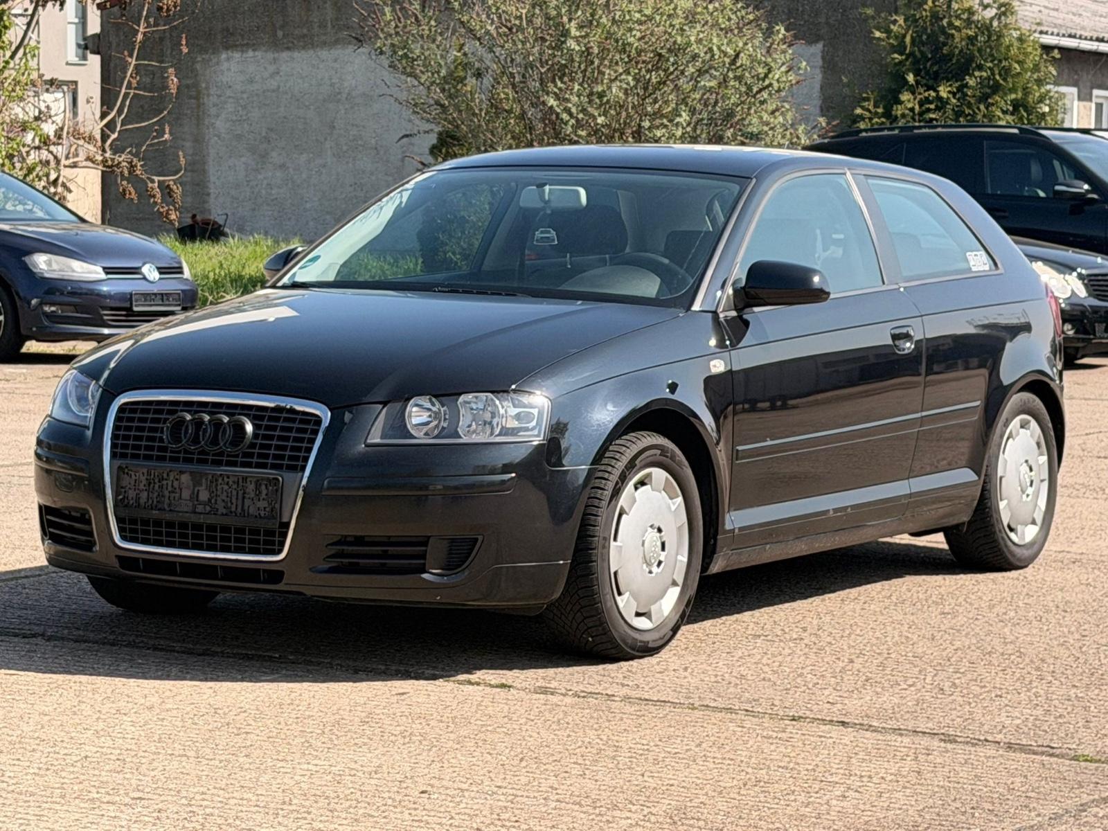 Audi A3 1.6 FSI Steuerkette & Wartung & Öl & Tüv NEU