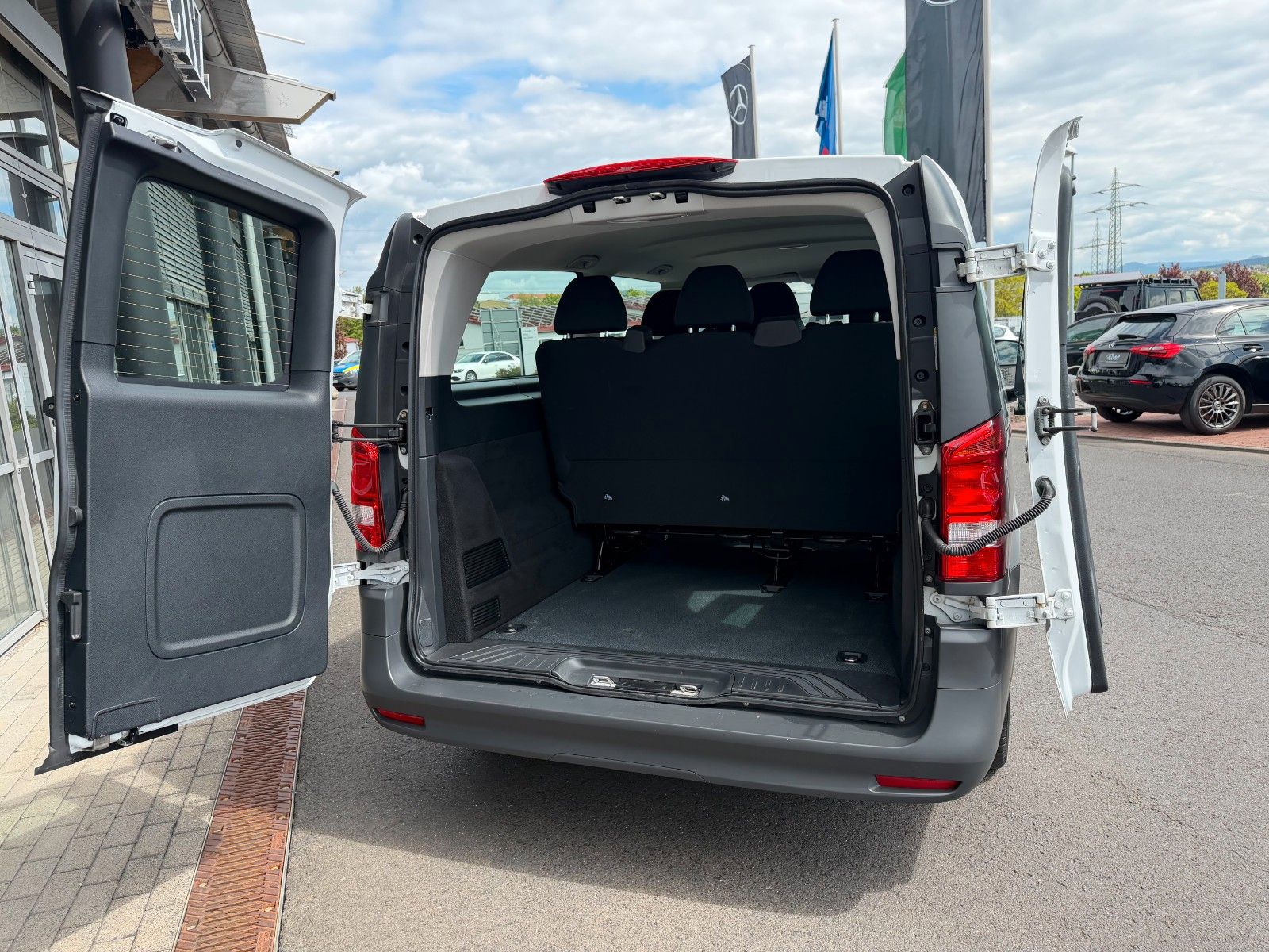 Fahrzeugabbildung Mercedes-Benz Vito 114 CDI Tourer Extral 9G Klima Kamera