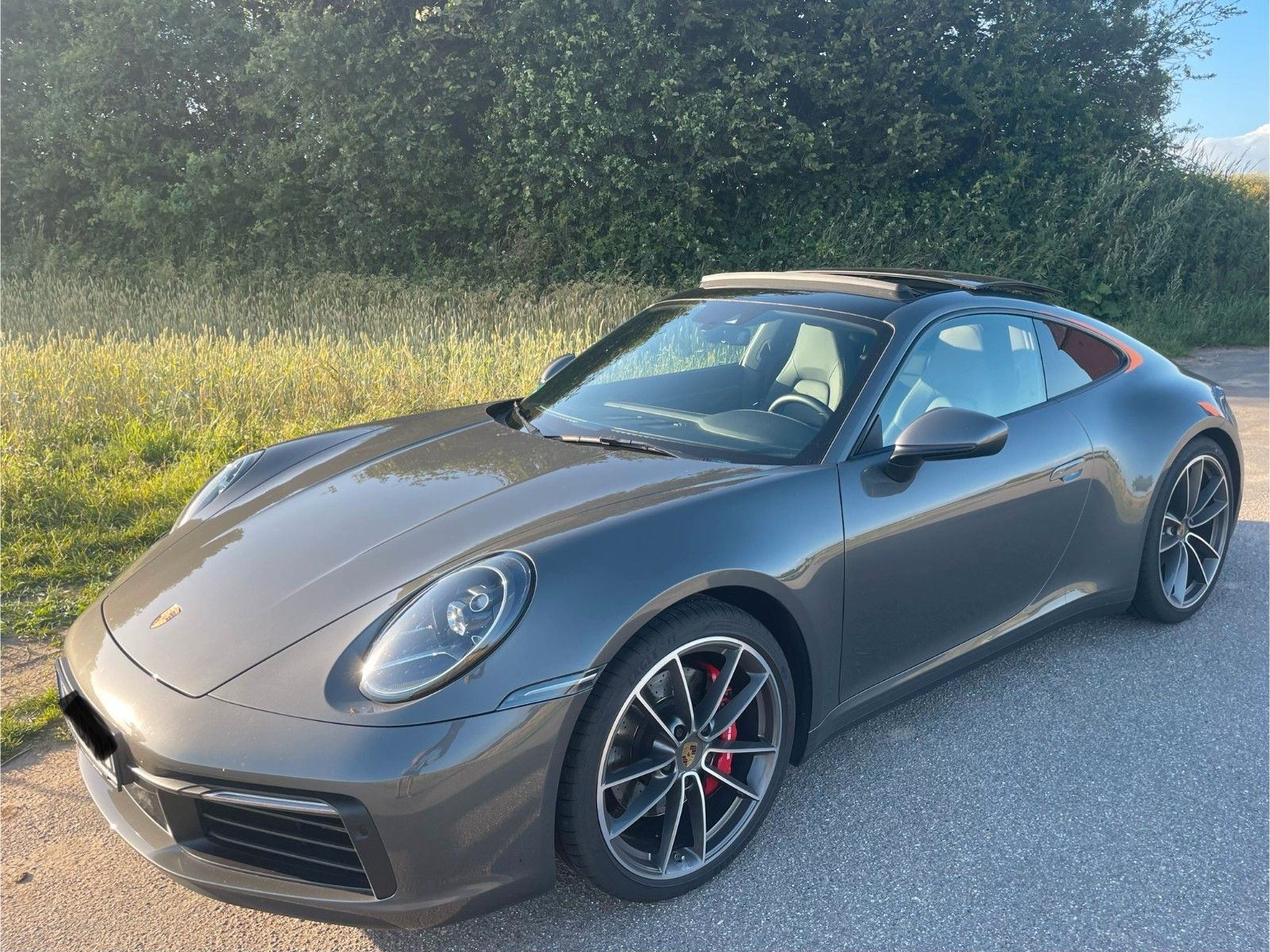 PORSCHE 992 image