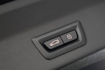 BMW X3 xDrive30d M Sport LASER HUD RFK AHK 21" 1Hand