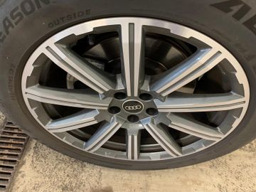 Audi Q7 - 10