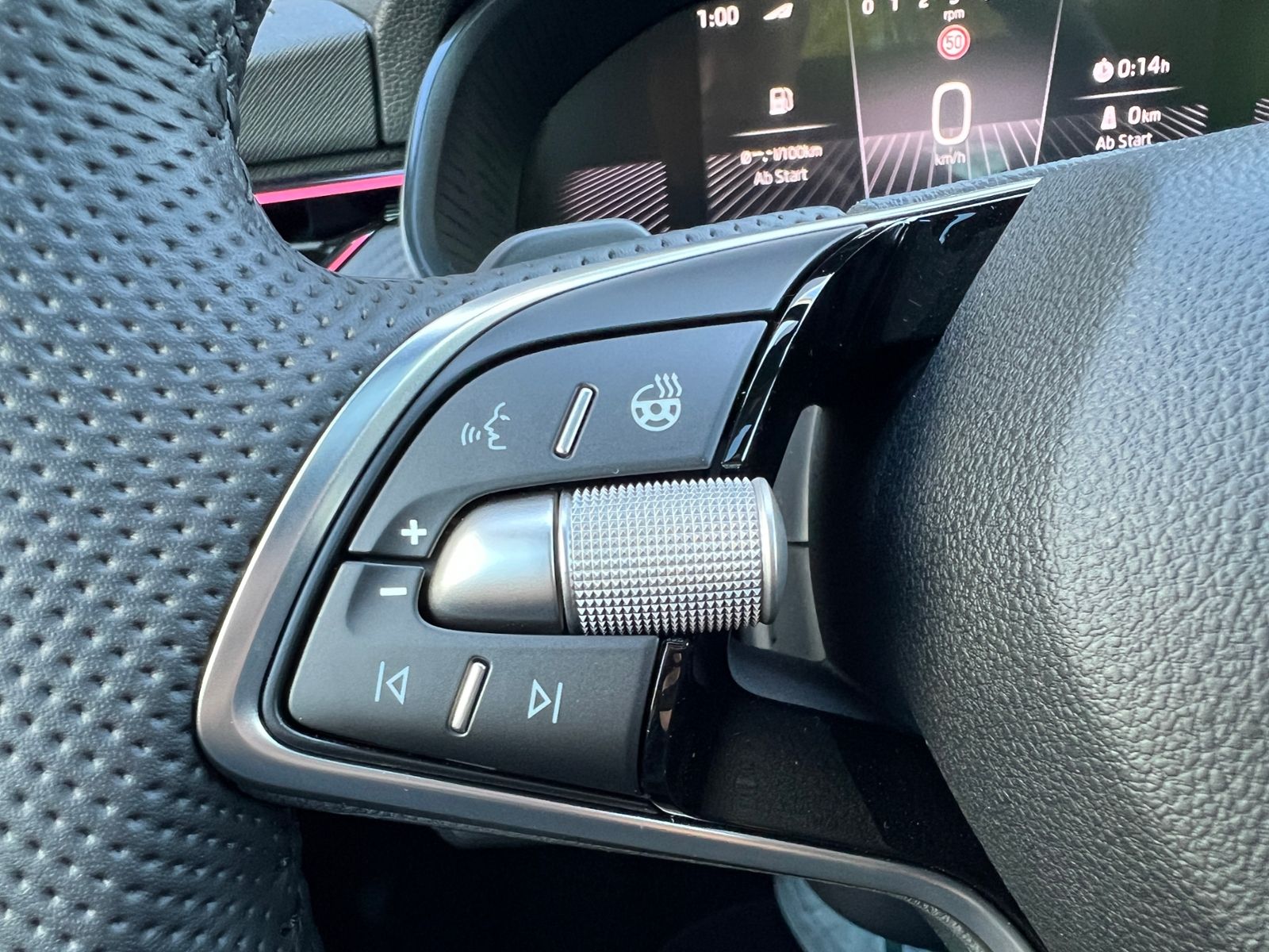 Fahrzeugabbildung SKODA Scala Monte Carlo 1.0 TSI DSG *Matrix, Pano, ACC