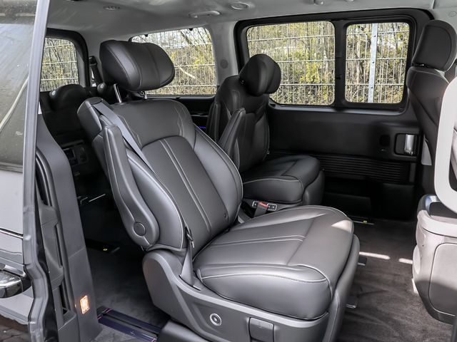 Hyundai Staria Signature Hybrid 2WD 7-Sitzer Park-Paket
