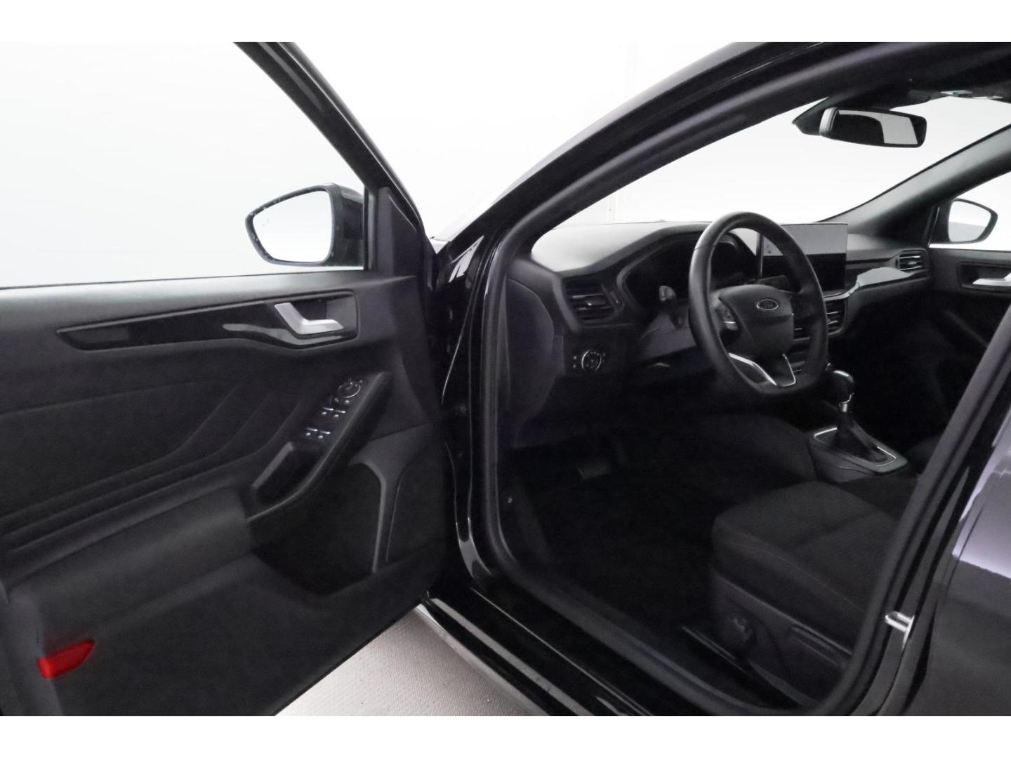 Ford Focus 1.0EB Turnier Aut.ST-Line+LED+NAVI+KAMERA, миниатюра 13