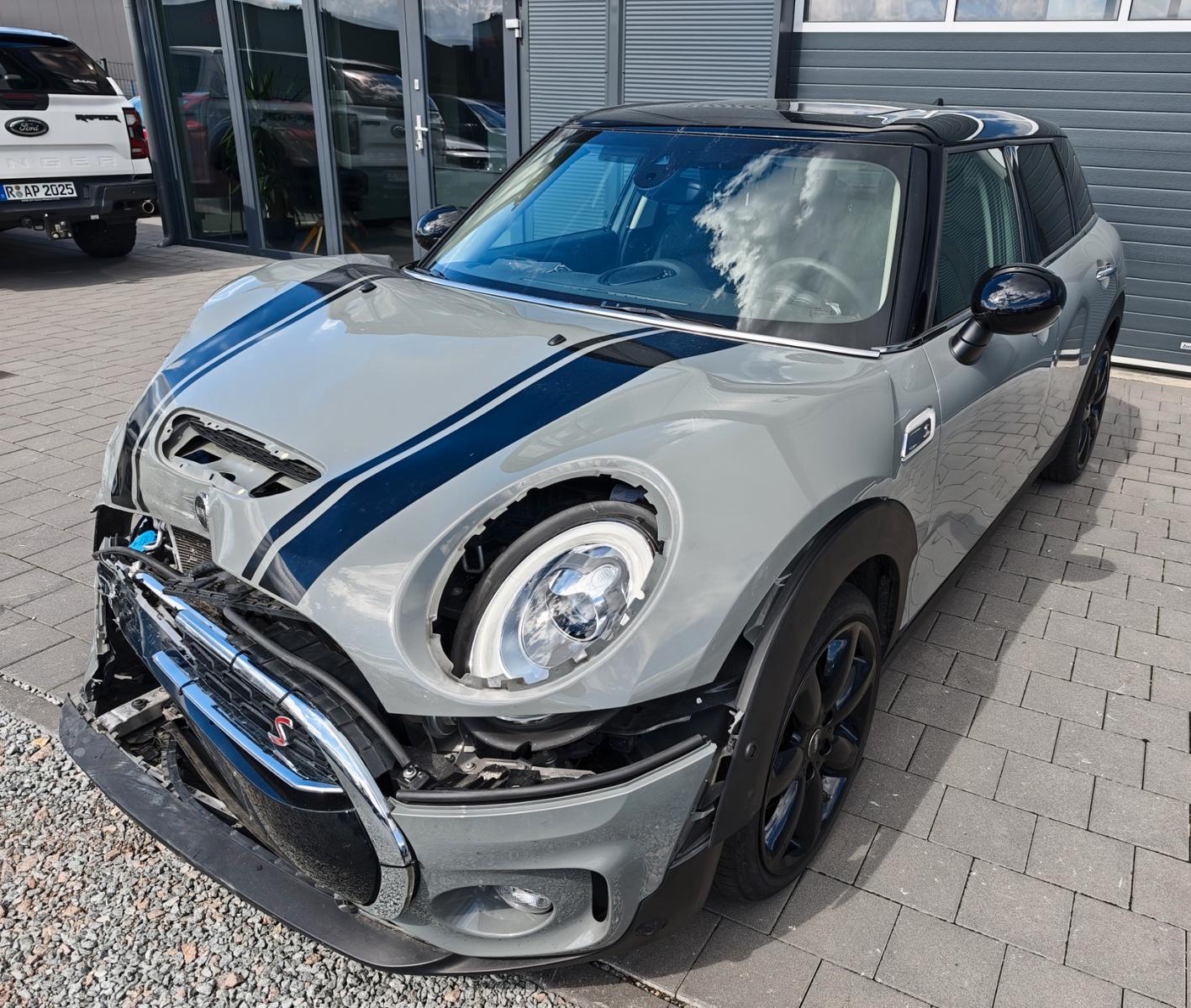 MINI Cooper S Clubman Aut. Navi Pano LED AHK 1.Hand