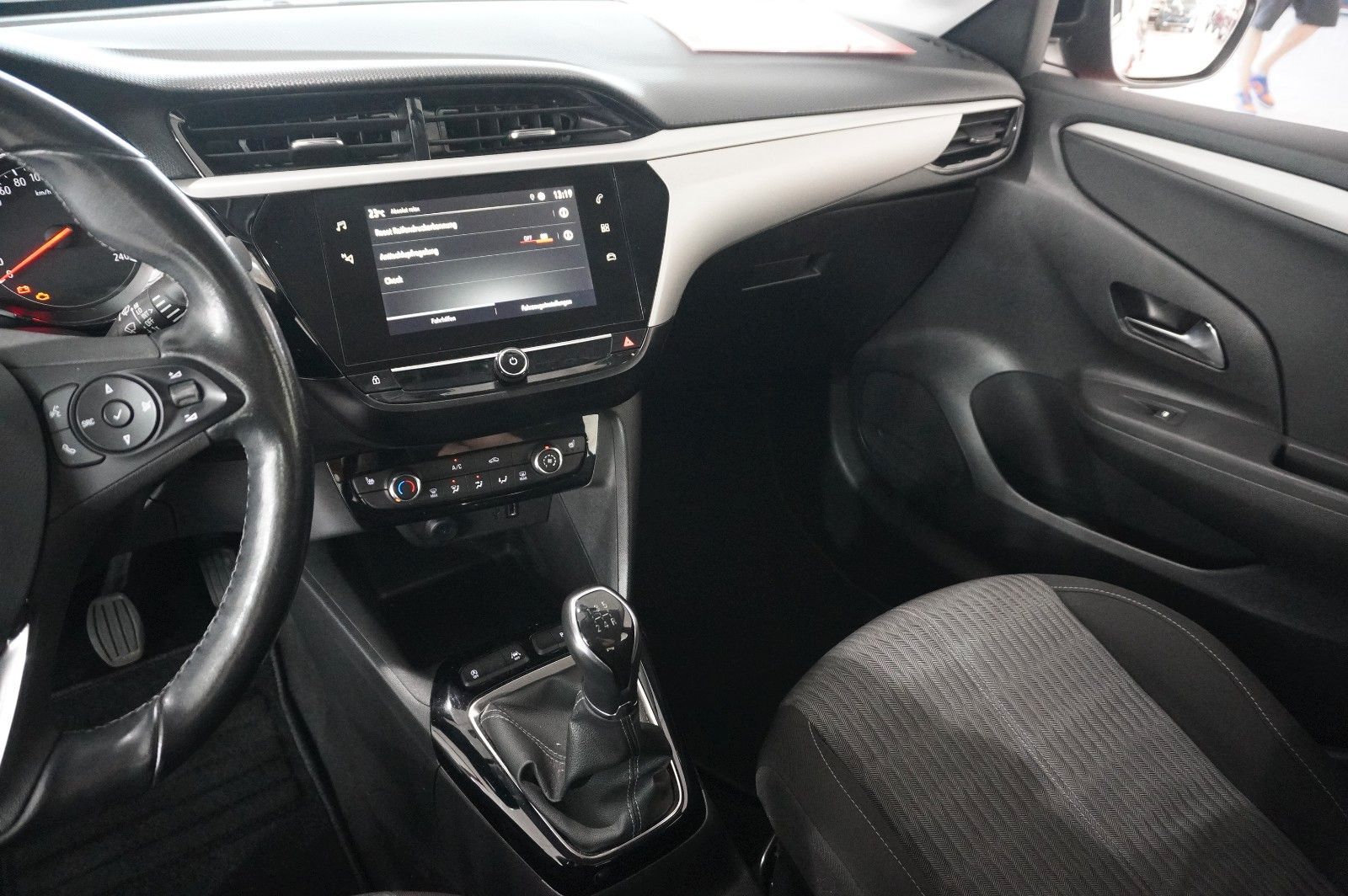 Fahrzeugabbildung Opel Corsa F 1.2 EDITION NAVI/SHZ/SPORT/PDC/TEMP/DAB+