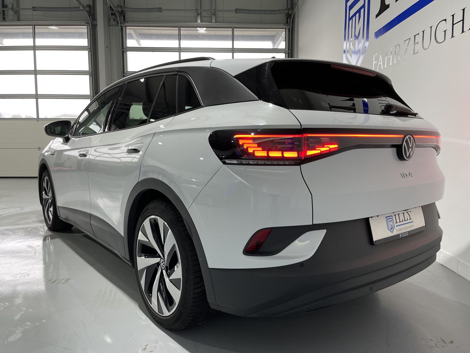 Fahrzeugabbildung Volkswagen ID.4 Pro Performance 150 kW*AHK*LED-Matrix*Kam*