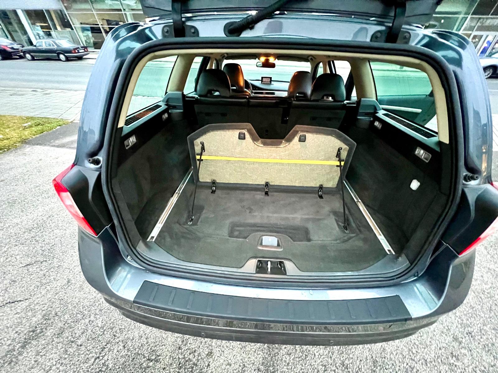 Volvo V70 2008 — photo 25