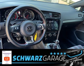 Volkswagen Golf - 10
