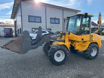 Volvo L 30 B