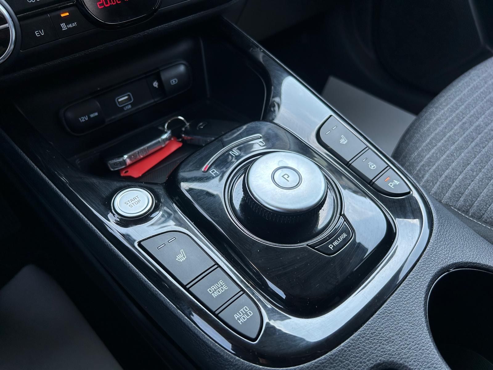 Fahrzeugabbildung Kia e-Soul°64 kWh°CCS°3 Phasen°1.Hand°Kamera°HeadUp°