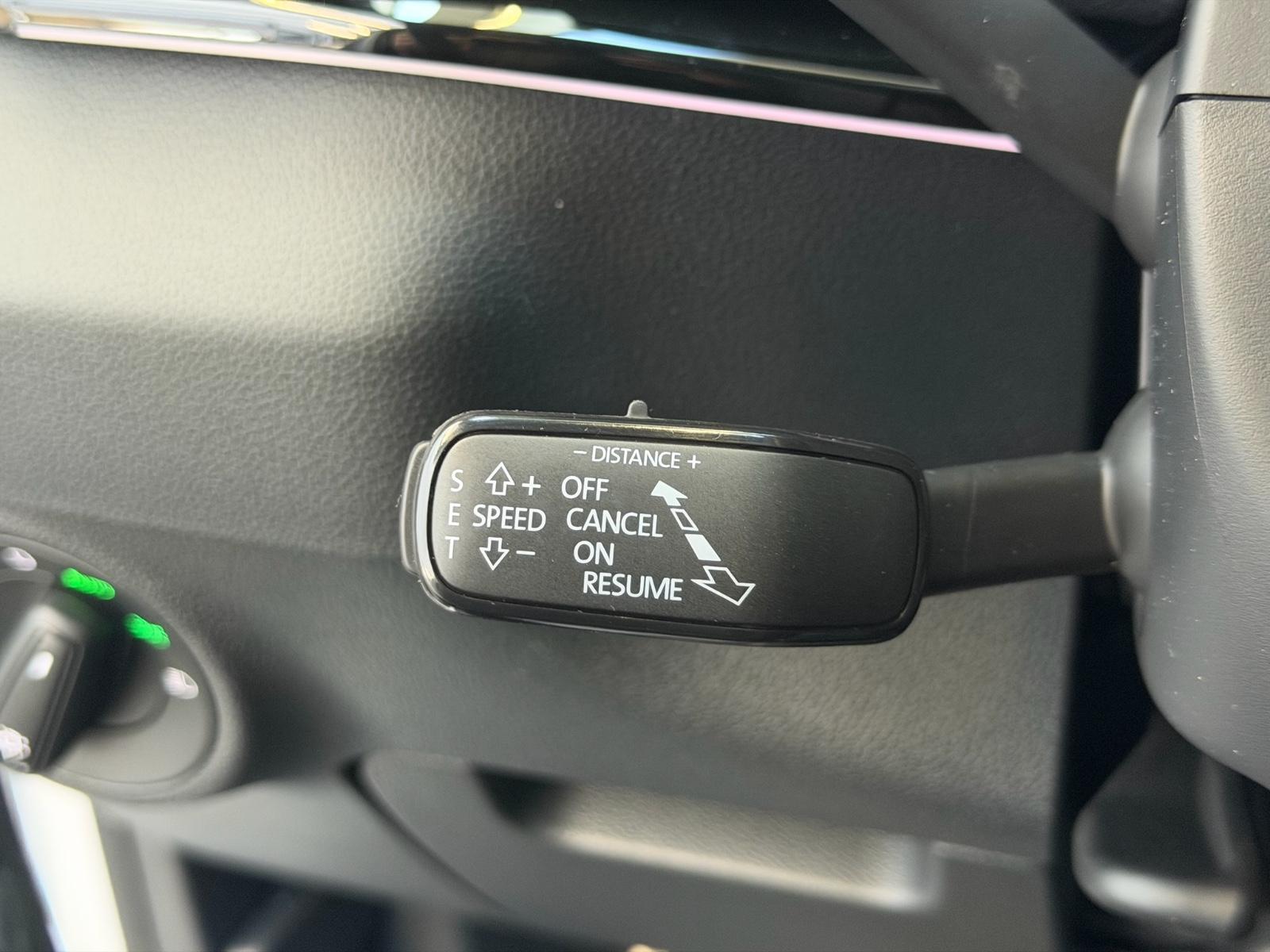 Skoda Karoq Sportline#5J.Gar#Matrix#360°#AHK#Navi#App