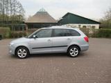 Skoda Fabia Combi Edition 1,2 TSI SHZ KLIMAAUTO PDC - Skoda Fabia aus 2011: Kombi