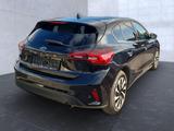 Ford Focus Titanium Bluetooth Navi LED Klima - Gebrauchtwagen in Wiesbaden