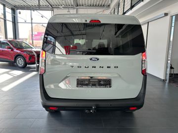 Ford Tourneo Courier Titanium Automatik AHK