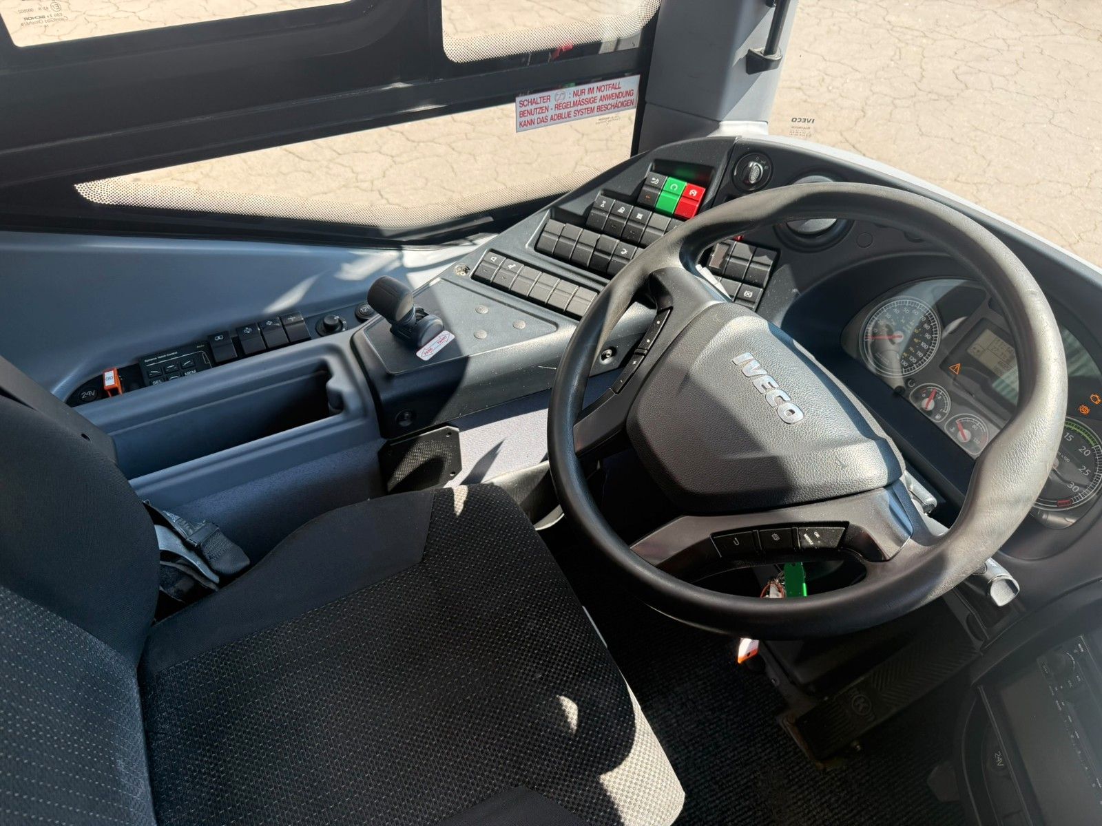 IVECO  2017 - Image 14 of 29