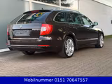 Skoda Superb Combi/GARANTIE/AUTOMATIK/AAHK/NAVI/SITZH - Skoda Superb: Automatik