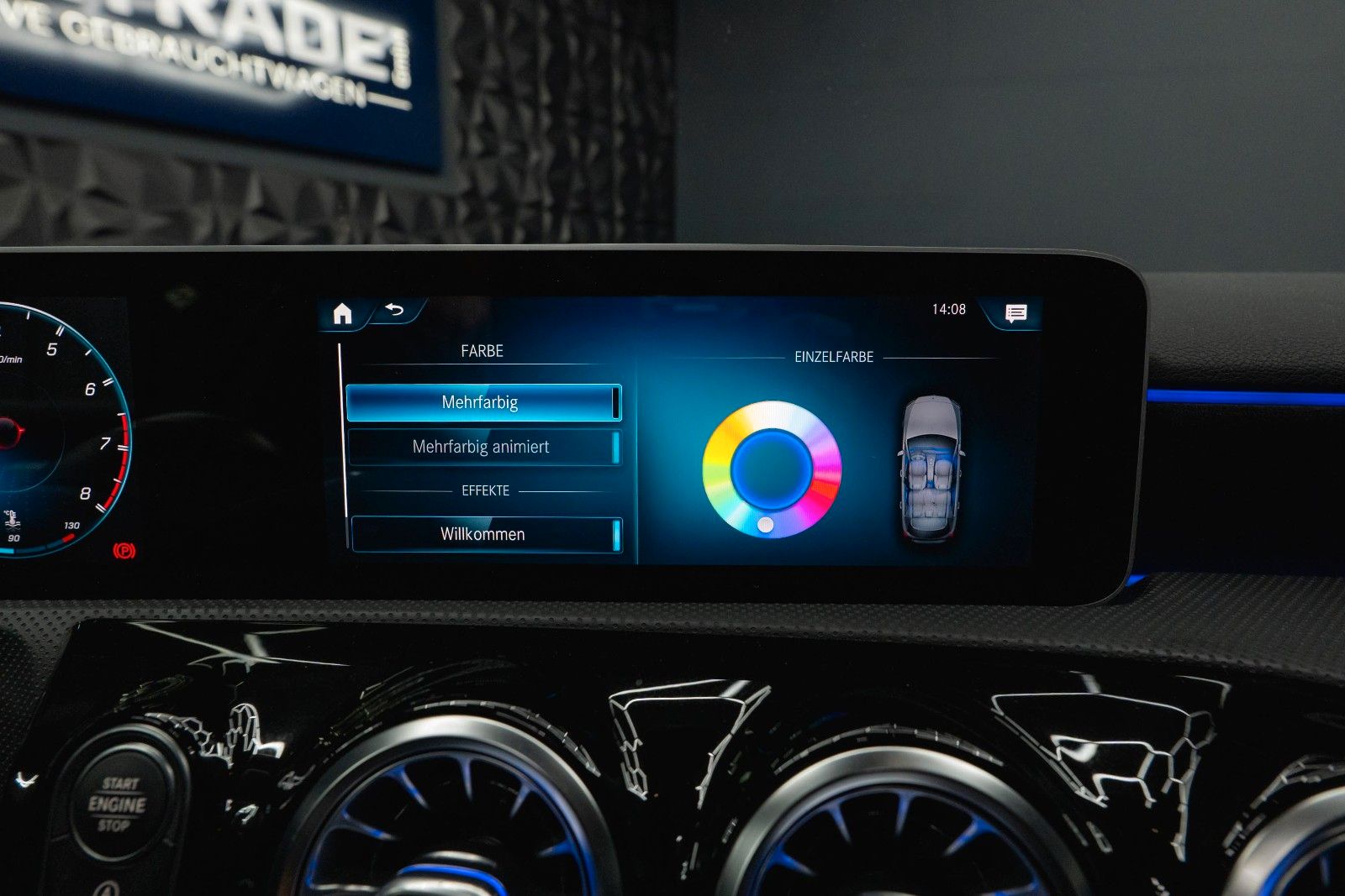 Fahrzeugabbildung Mercedes-Benz A 35 AMG 4Matic Night-Paket *Pano*LED*ACC*DAB*
