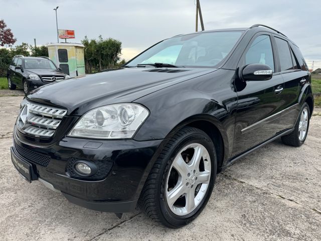 Mercedes-Benz ML 320 CDI 4 MATIC*NAVI*HK*STANDHEIZUNG*