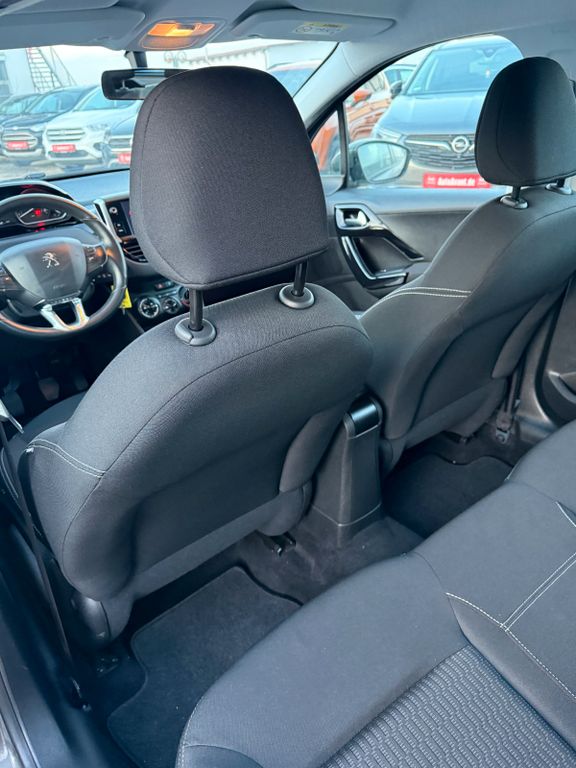 Peugeot 208 - Bild 18