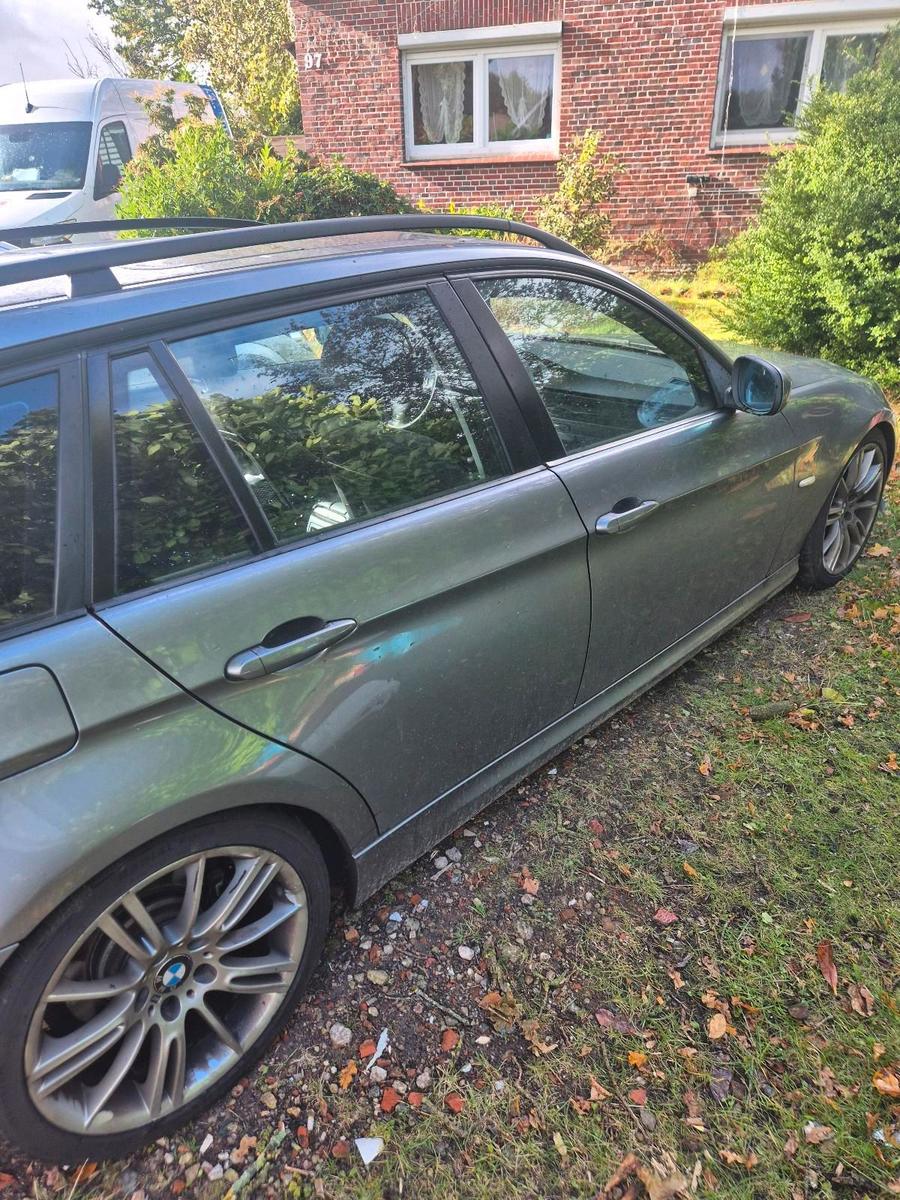 BMW 320 2009 — engine 170 HP (125kW)