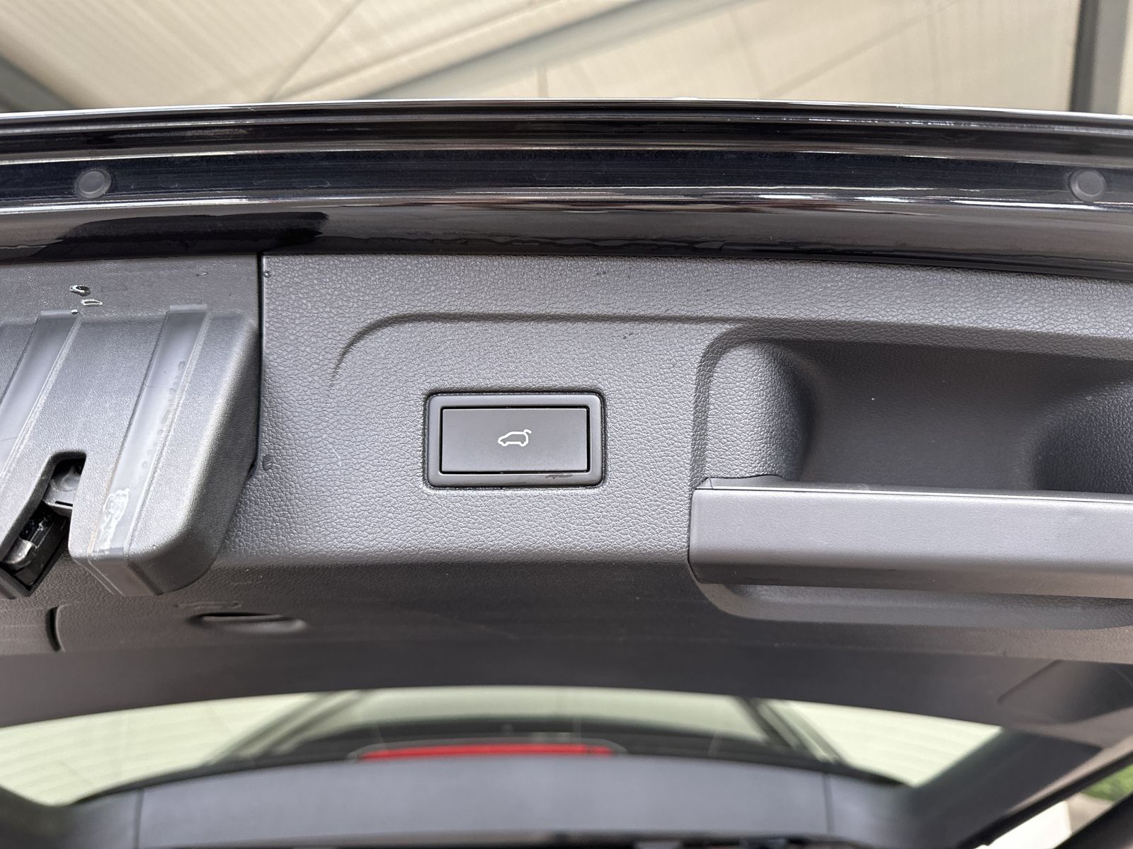 Fahrzeugabbildung Volkswagen Touran 2.0 TDI DSG Highline NAV+LED+ACC+KAM+17ZO