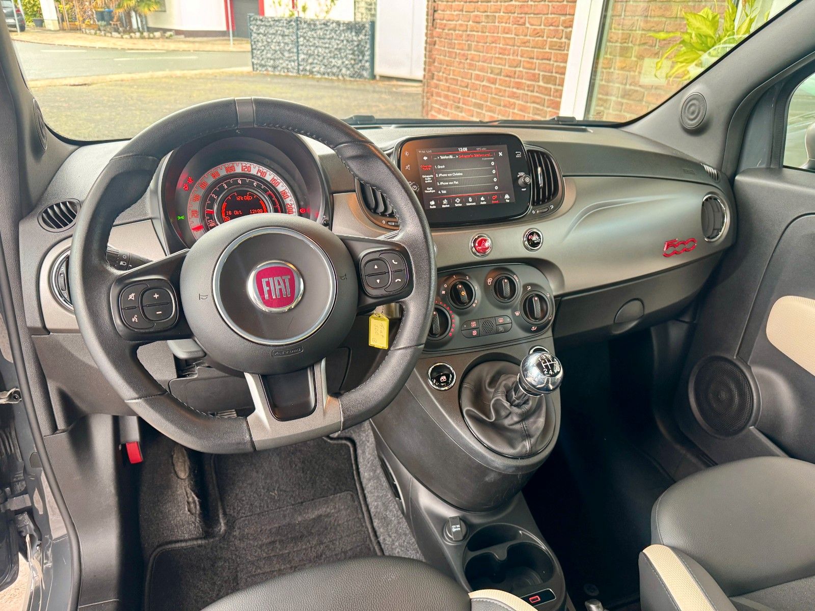 Fahrzeugabbildung Fiat 500S Leder/Bluetooth/Sportpaket