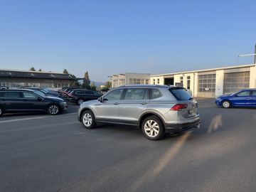 Volkswagen Tiguan Allspace - 11