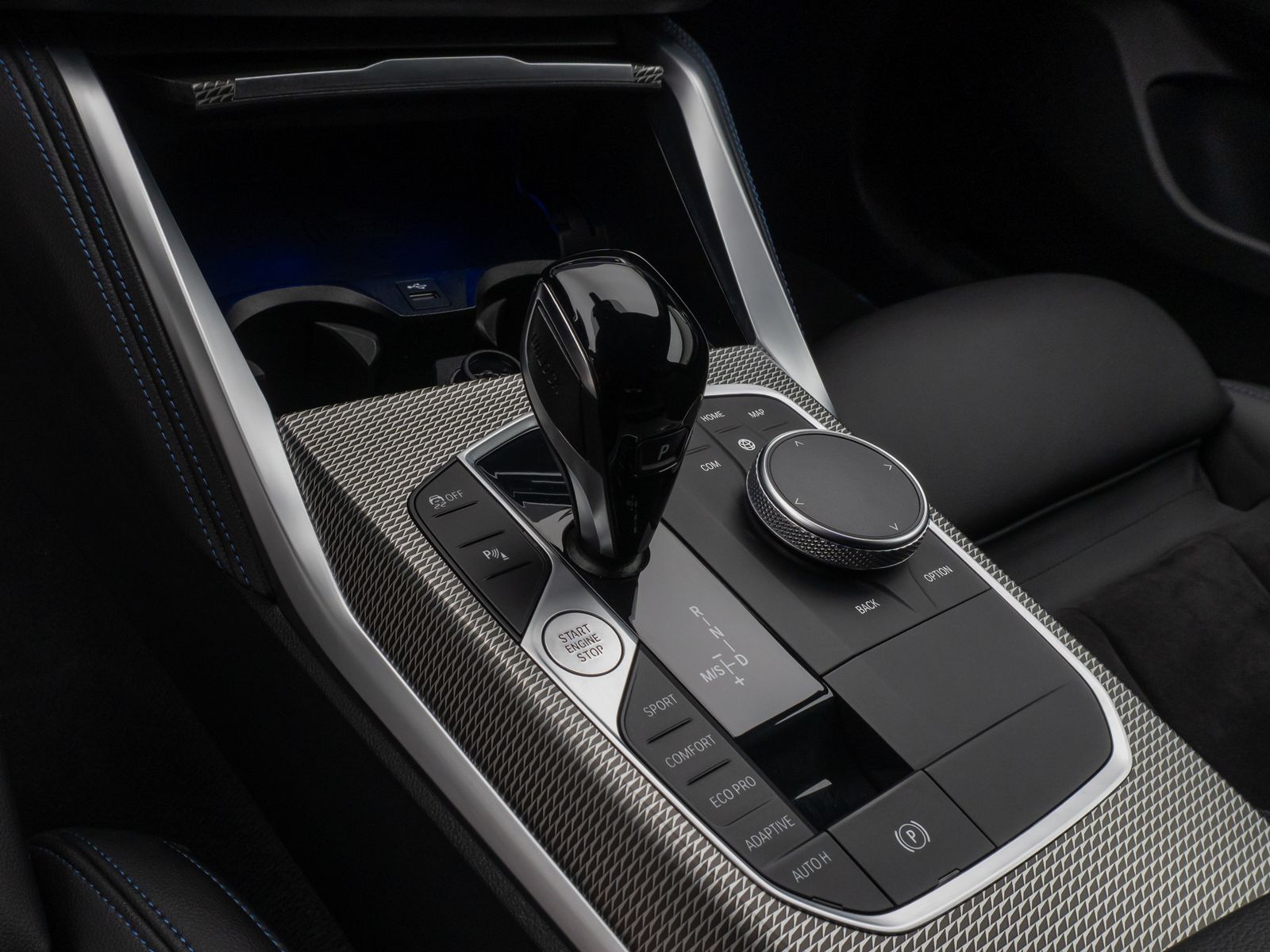 Fahrzeugabbildung BMW M440i xD Gran Coupè Kamera HUD DAB H/K ACC Alarm