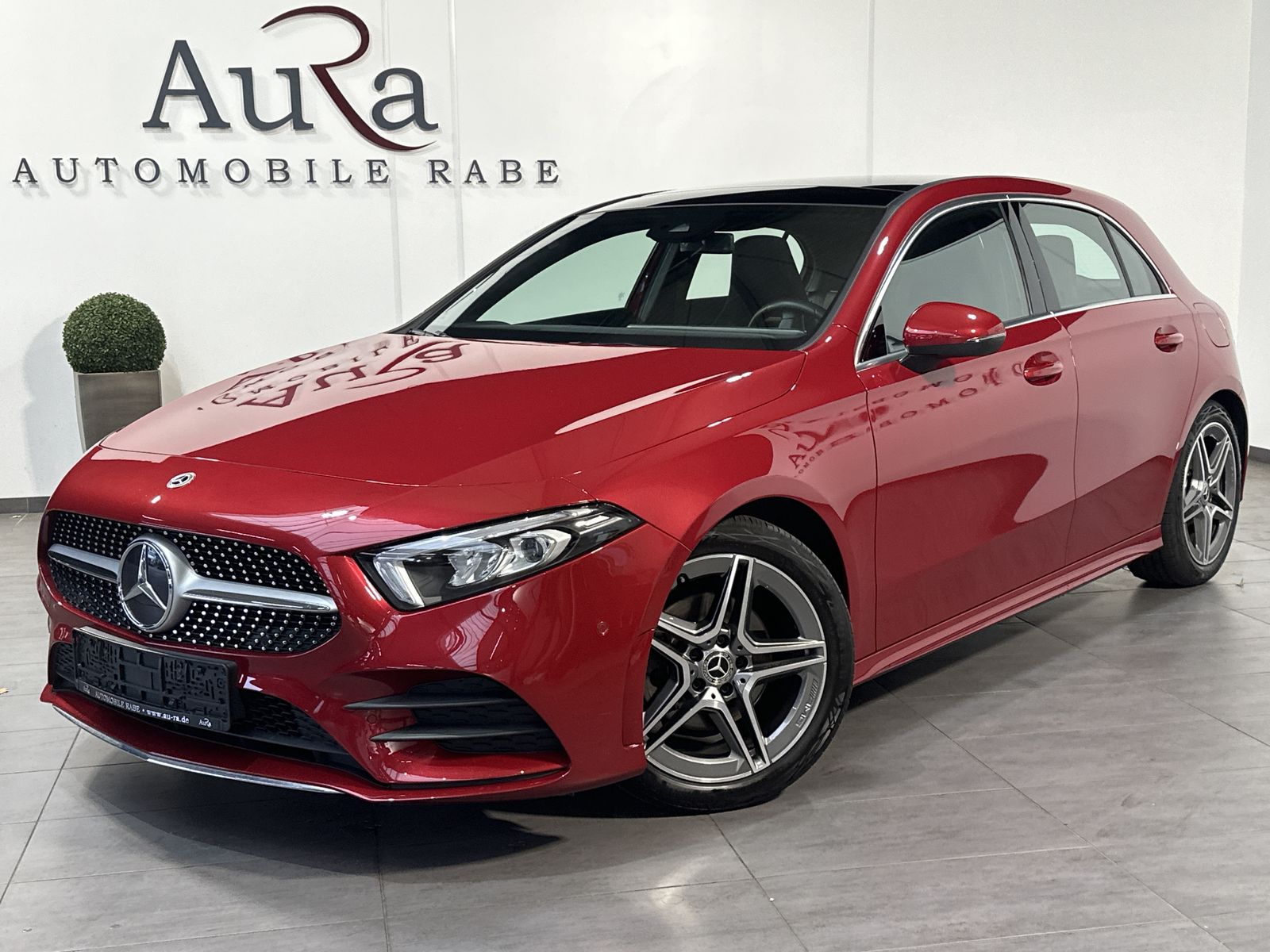 Fahrzeugabbildung Mercedes-Benz A 200 AMG-Line NAV+LED+PANO+KAMERA+18ZOLL+1HAND