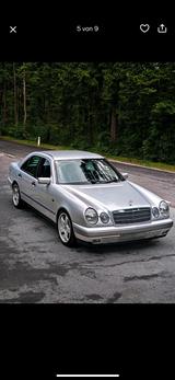 Mercedes-Benz E 220 D CLASSIC 