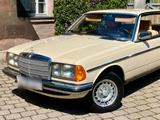 Mercedes-Benz Mercedes Benz 230 CE Coupé W123 Hellelfenb... - Mercedes-Benz 230: Ce W123