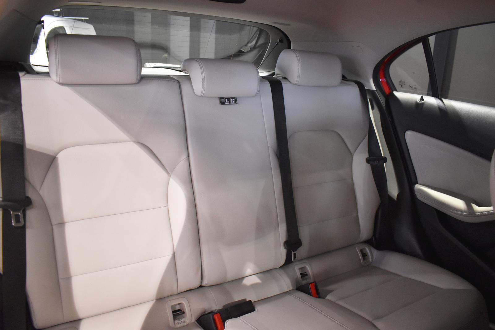Mercedes-Benz A 180 7G LED LEDER-SPORTSI NAV KAM SPUR TEMPO SH