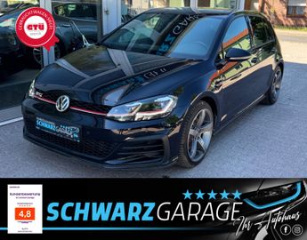 Volkswagen Golf - 1