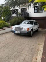 Mercedes-Benz Mercedes Benz W124 230E Oldtimer - Mercedes-Benz 230: W124 230e