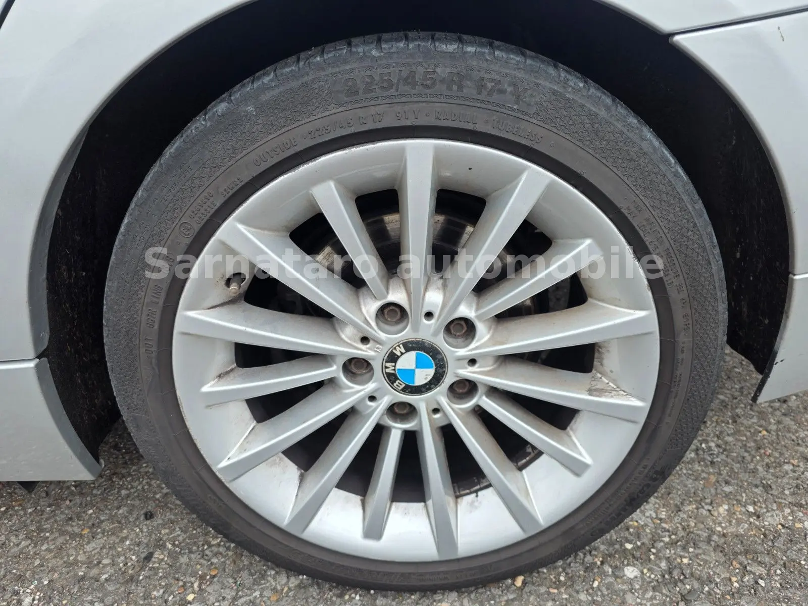 BMW 318 2012 — photo 29