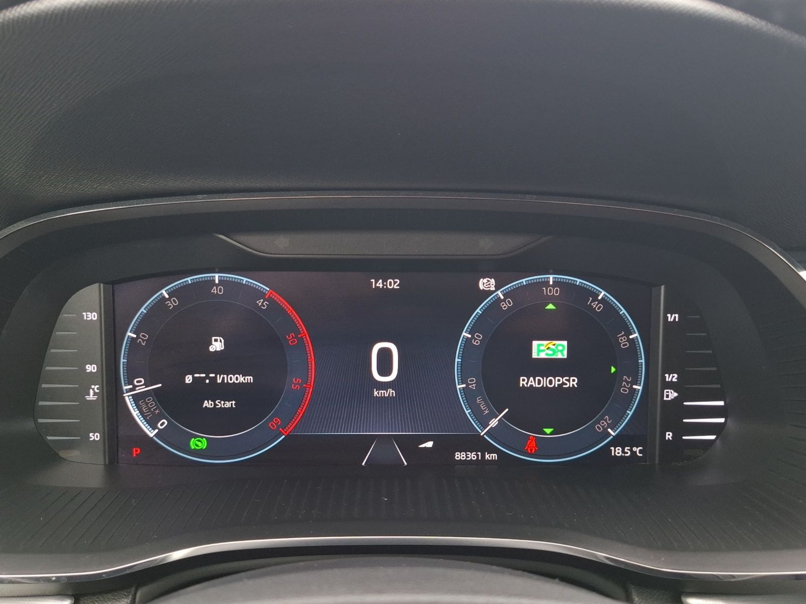 Fahrzeugabbildung SKODA Octavia Combi TDI First-Edition DSG Matrix AHK N