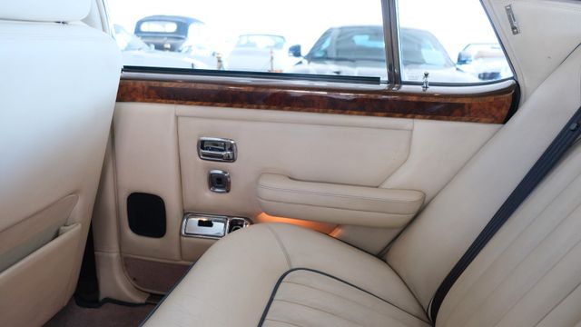 Fahrzeugabbildung Rolls-Royce Silver Spirit/Traumhafte Farbgebung/H-Zul.