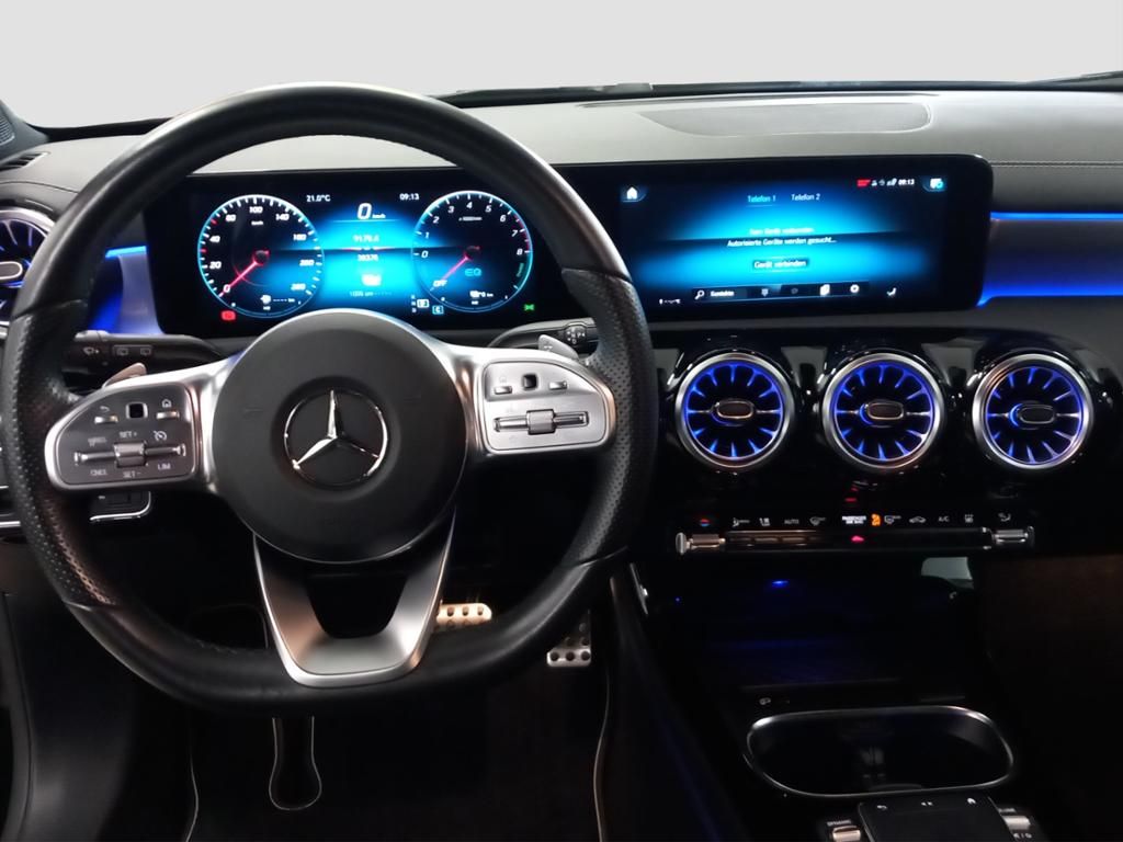 Fahrzeugabbildung Mercedes-Benz A 250 e Kompaktlimousine AMG Line*NightPaket*LED
