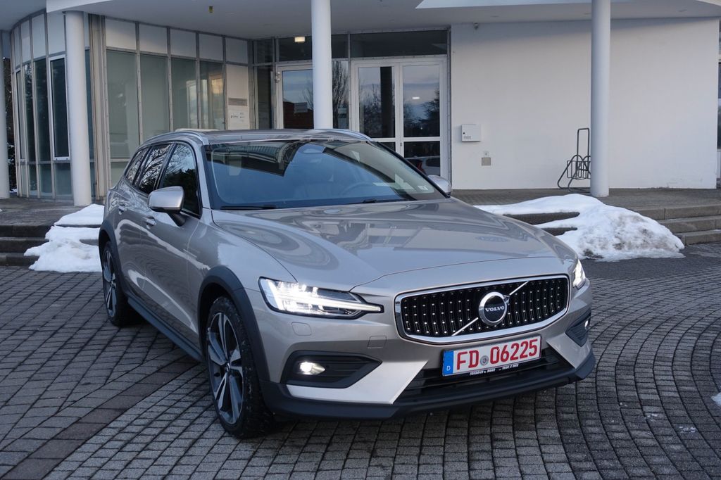 Volvo V60 Cross Country