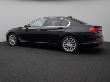 Fahrzeugabbildung BMW 730d xDr LED ACC HUD HI-FI DAB Kamera 360°