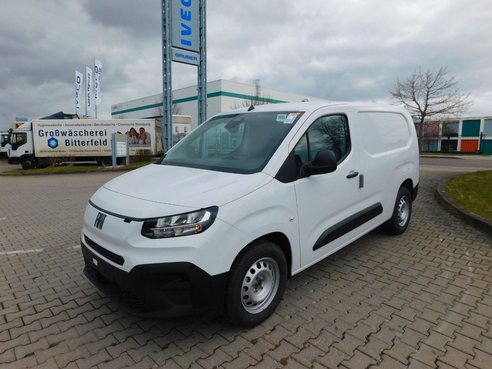 Fahrzeugabbildung Fiat Doblò Kastenwagen XL 1.5 Diesel 75 kW
