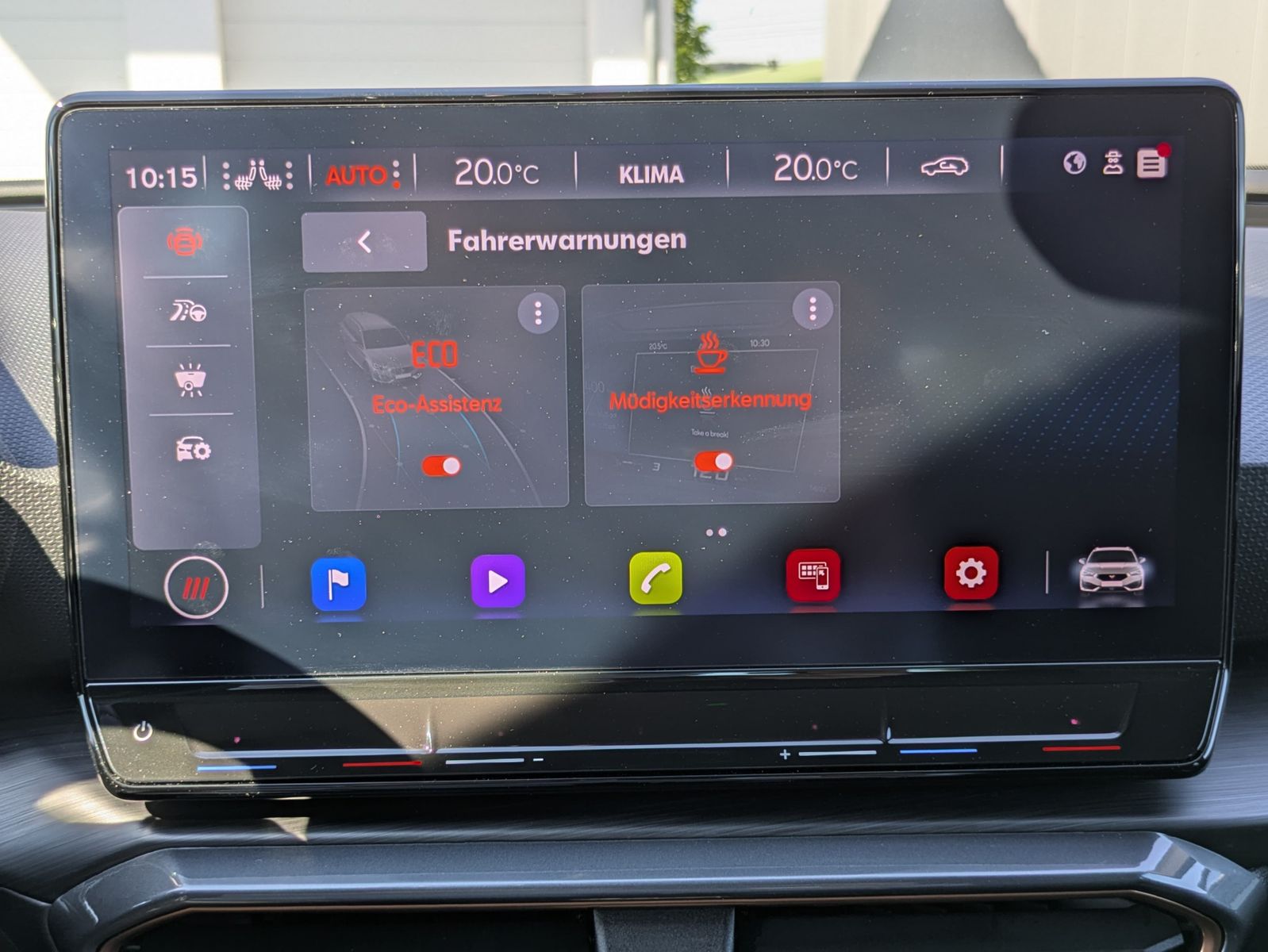 Fahrzeugabbildung CUPRA Leon 1.5 eTSI DSG MATRIX-LED*ACC*APP*KAMERA*18"
