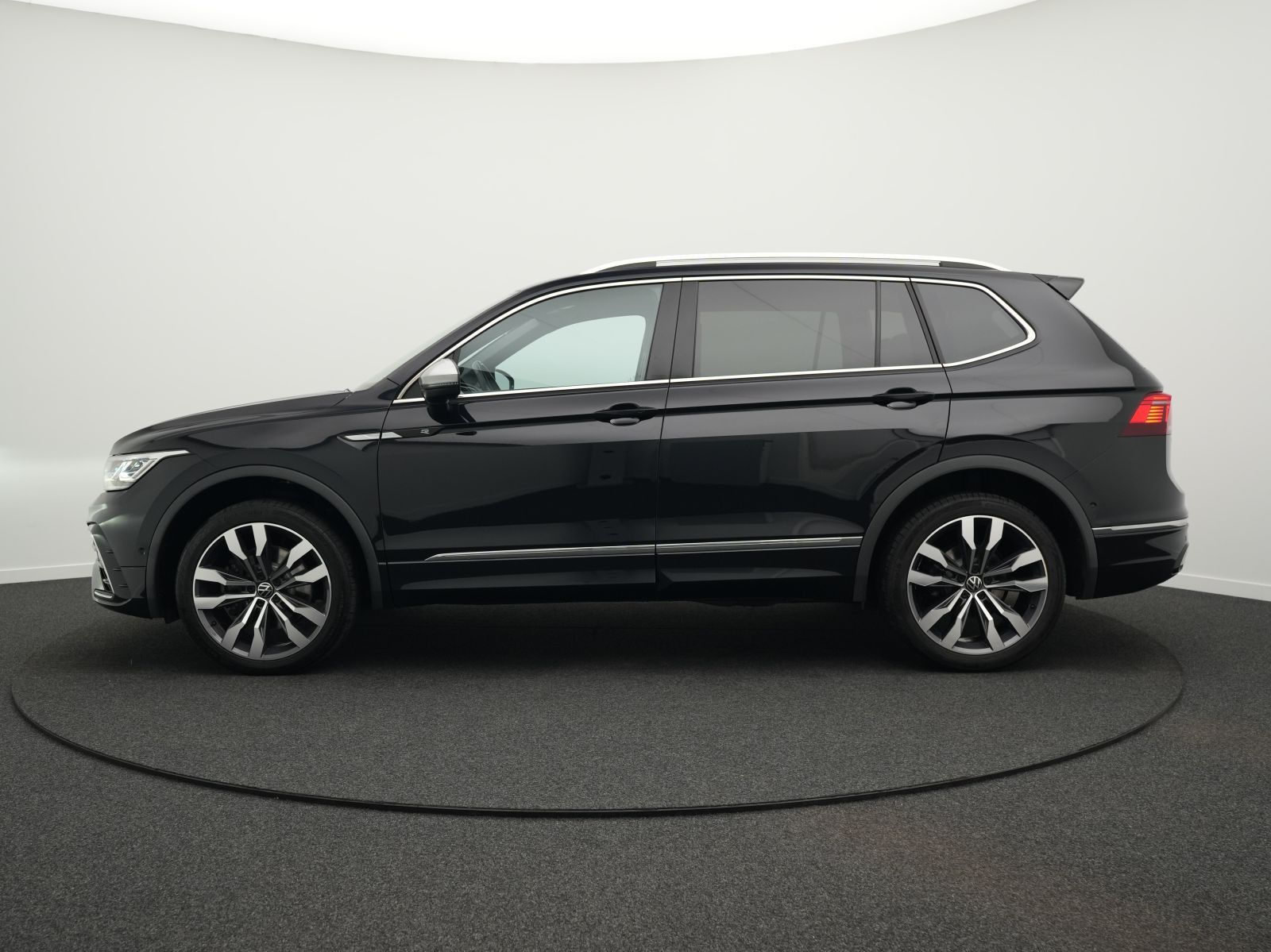 Volkswagen Tiguan Allspace - Bild 11