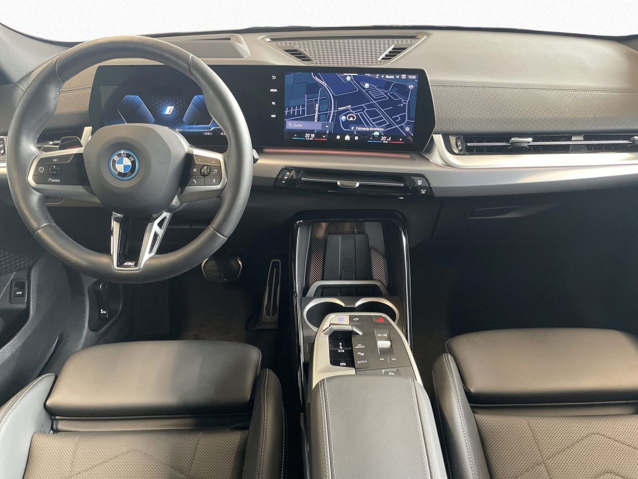 BMW iX2 - Bild 17