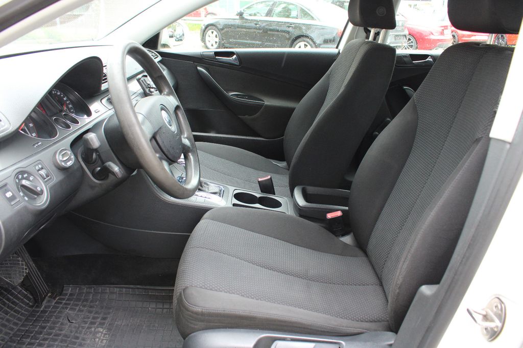 VW Passat Variant – Bild 9 von 23