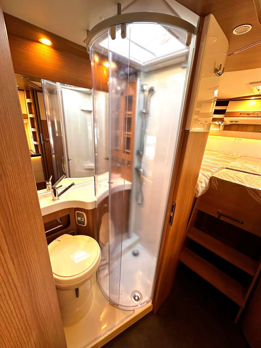 Fahrzeugabbildung Malibu I 460 KB LE comfort Automatik Markise