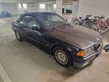 BMW 318i Cabrio  - BMW 318 aus 1996: 318i