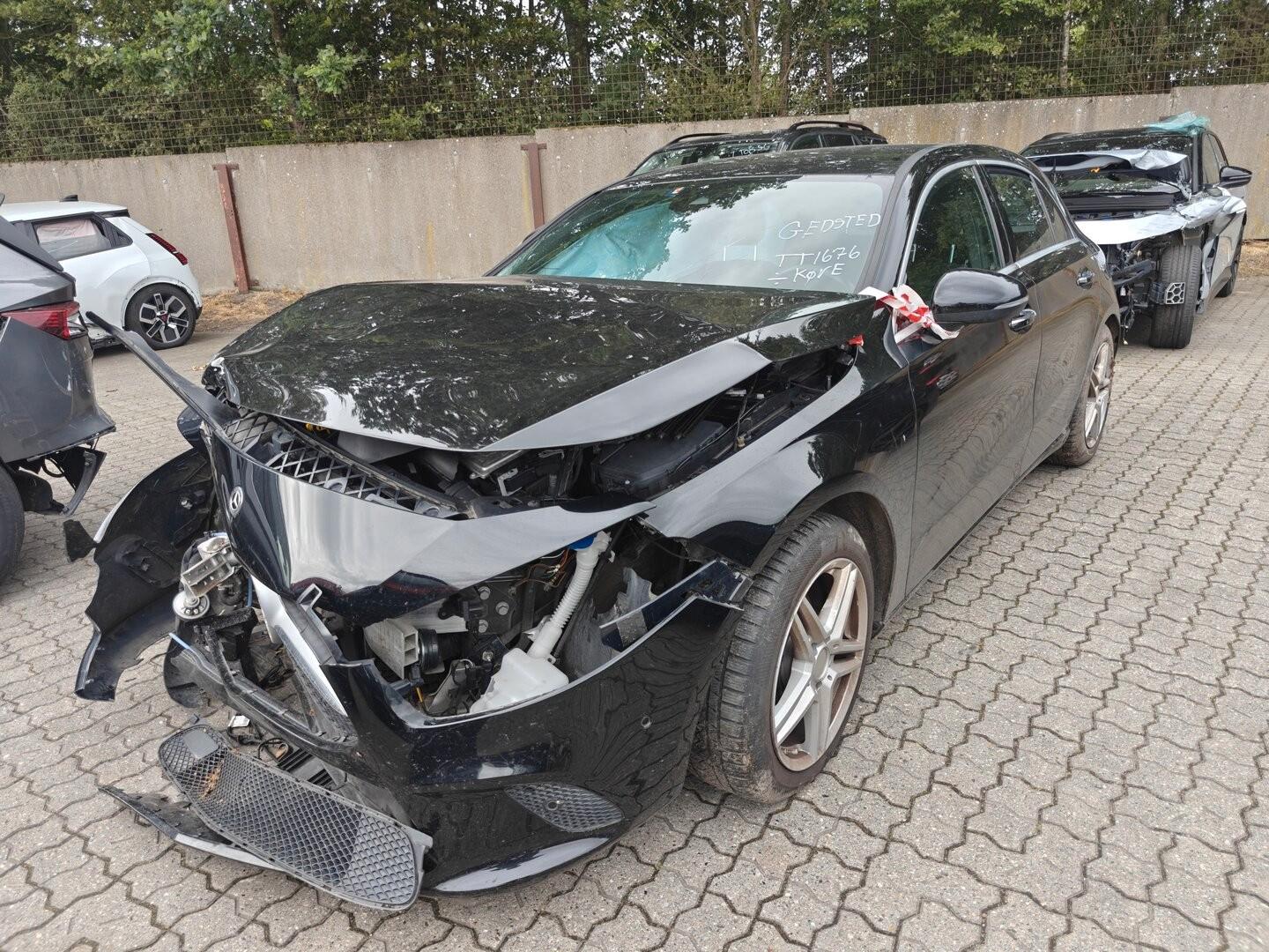 Mercedes-Benz A 180